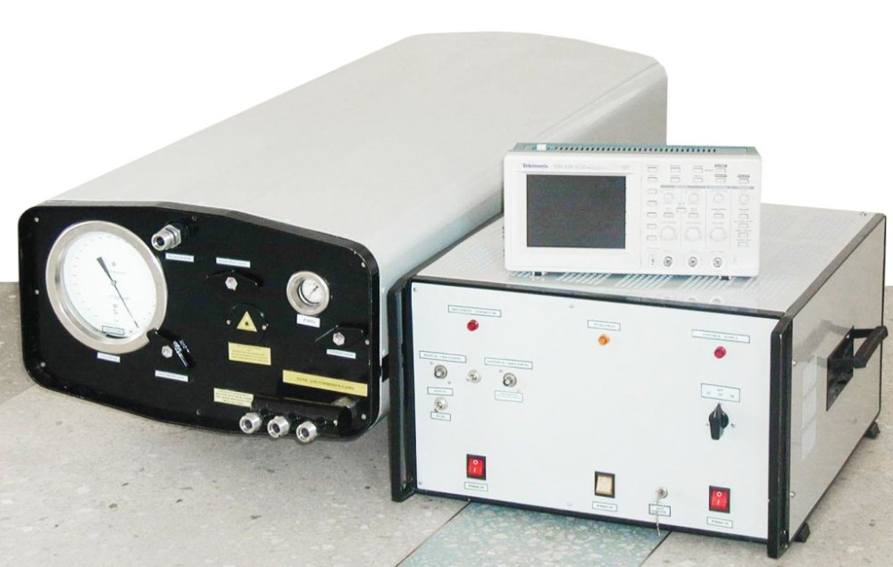 Лазер импульсный джоульный академический (ЛИДА)