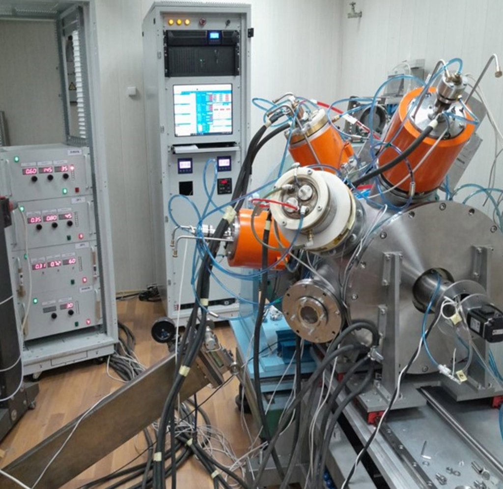 Вакуумный электронно-ионно-плазменный стенд (ВЭИПС)